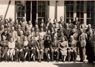 <center>Segunda parte de la fotografía del plantel del Liceo Mixto Fiscal de Melipilla (1940)